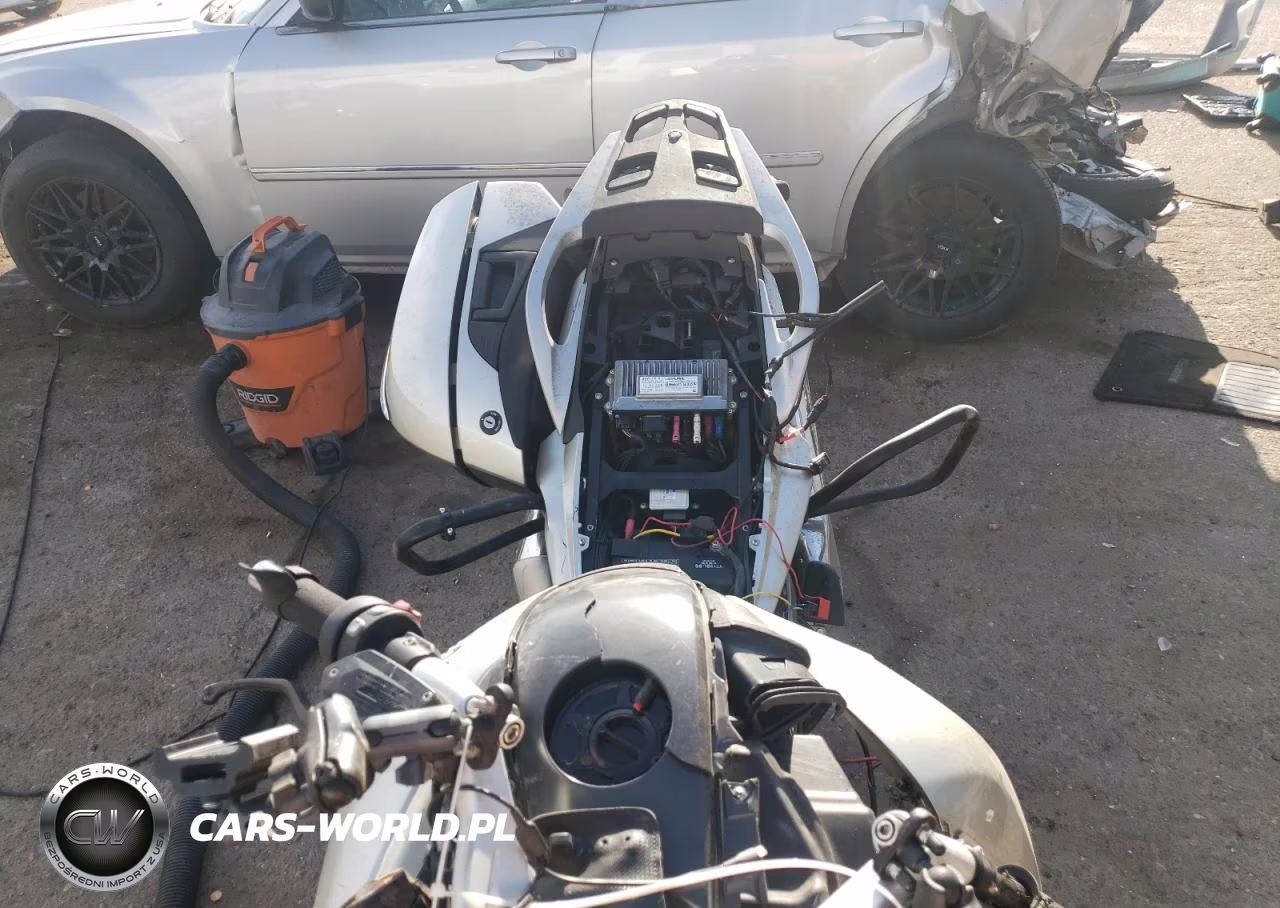 2012 BMW K1600 Gtl VIN:WB1061204CZZ22432 - 5