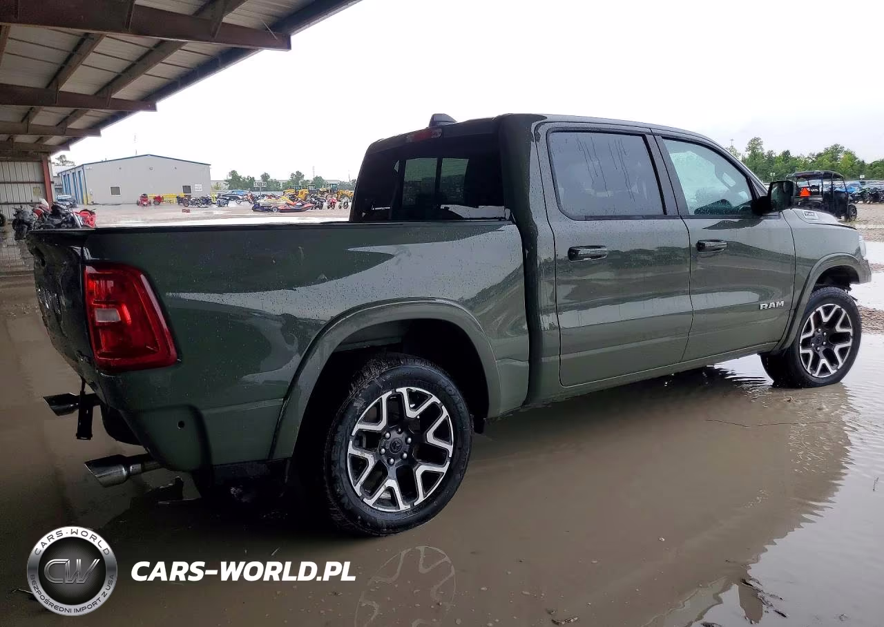 2026 Ram 1500 Laramie VIN:1C6SRFJP5TN255707 - 3
