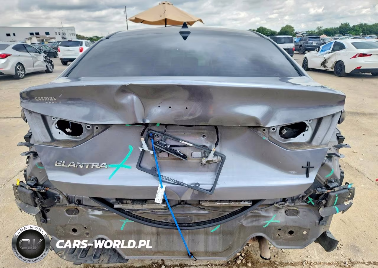 2018 Hyundai Elantra Sel VIN:5NPD84LF9JH368330 - 6
