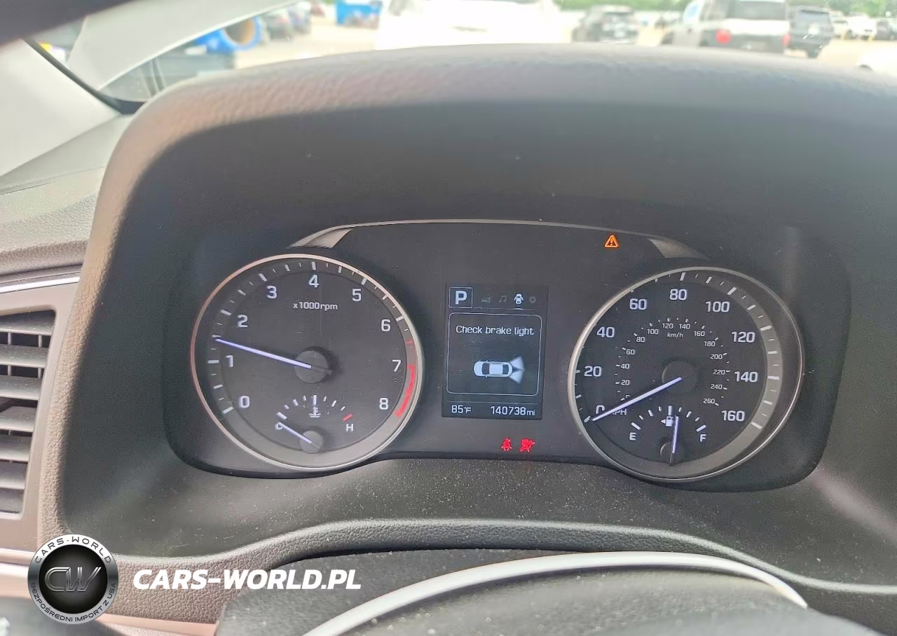 2018 Hyundai Elantra Sel VIN:5NPD84LF9JH368330 - 9