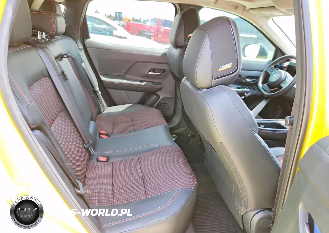 2025 Nissan Kicks Sr VIN:3N8AP6DC6SL364800 - 10
