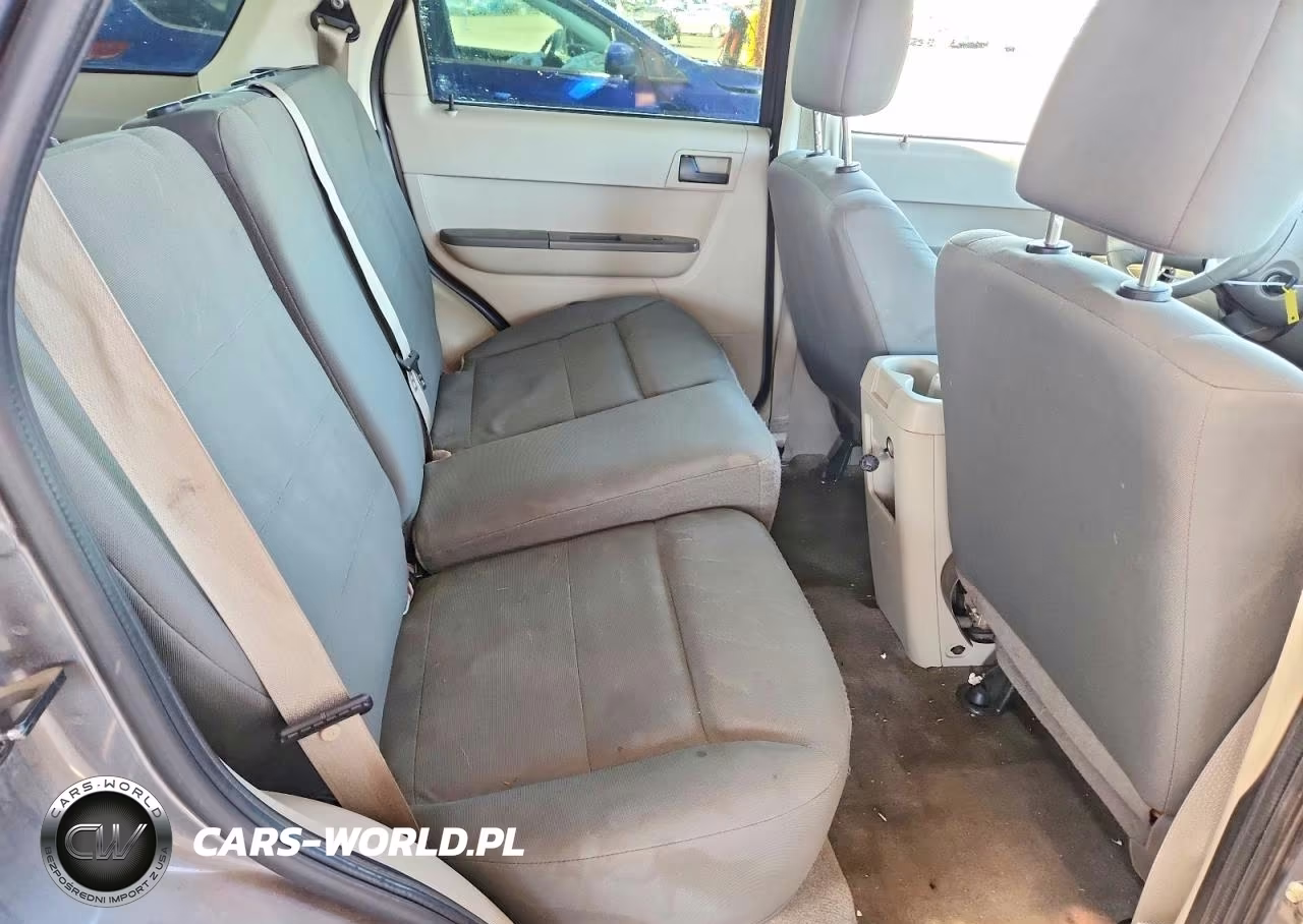 2010 Ford Escape Xls VIN:1FMCU0C70AKC82958 - 11