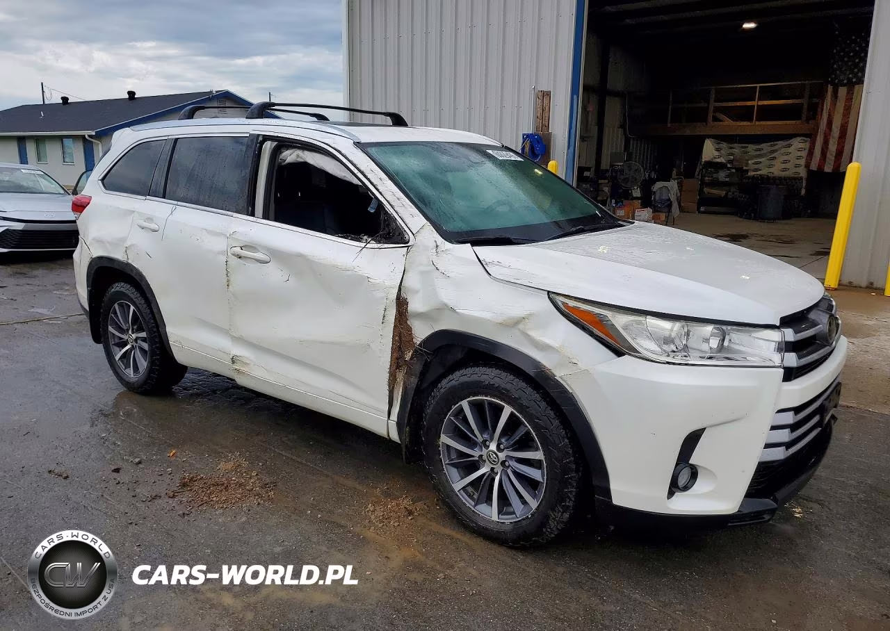 2017 Toyota Highlander Xle VIN:5TDJZRFH9HS431327 - 4