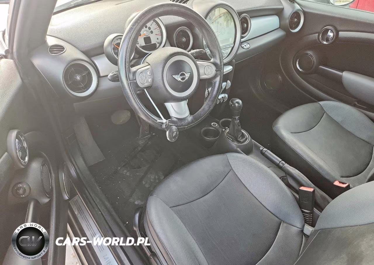 2009 Mini Cooper VIN:WMWMR33599TU96005 - 8