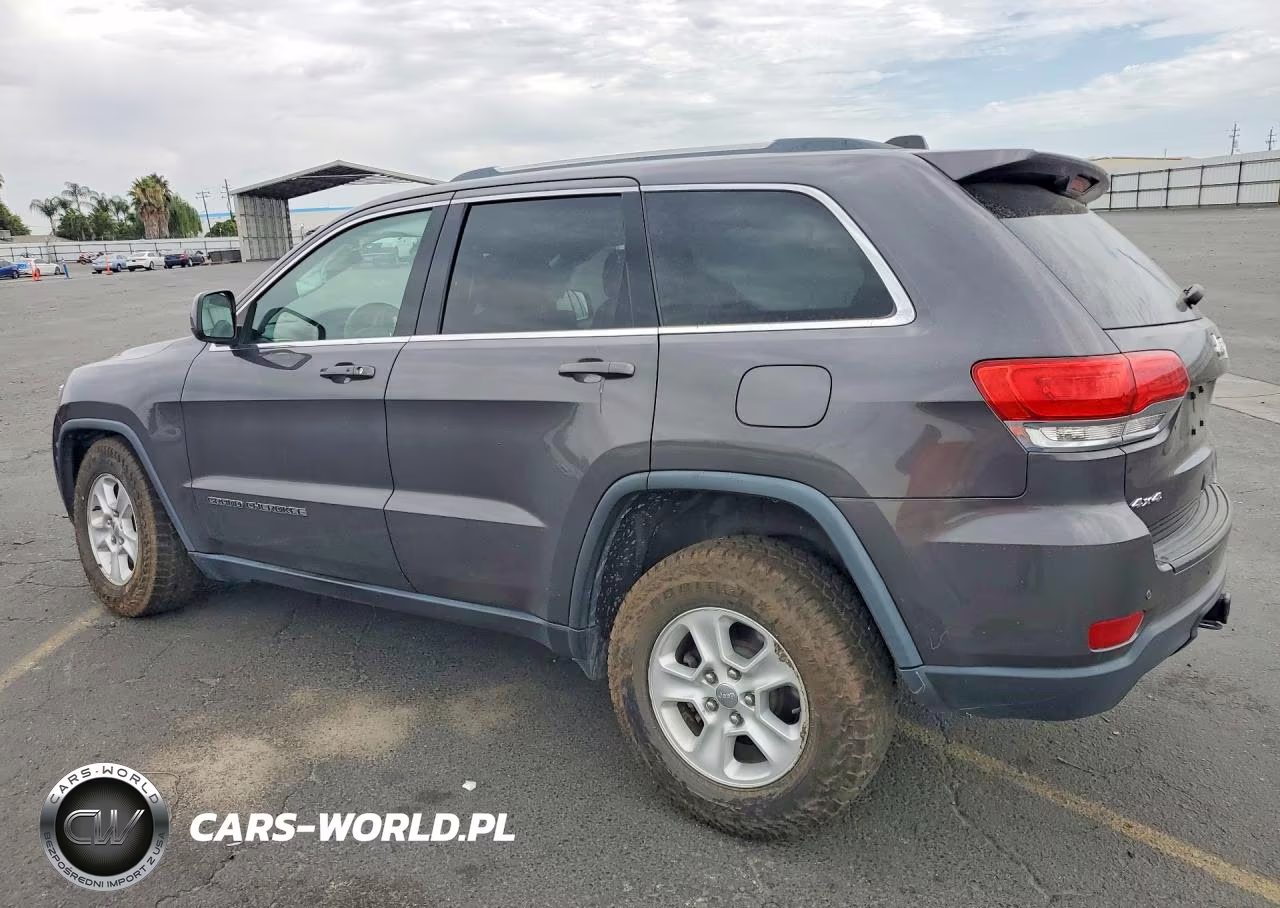 2017 Jeep Grand Cherokee Laredo VIN:1C4RJFAG8HC772677 - 2
