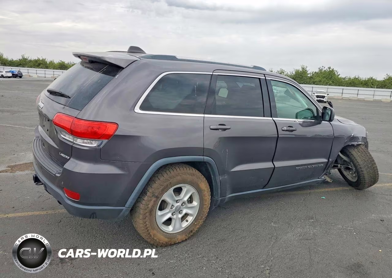 2017 Jeep Grand Cherokee Laredo VIN:1C4RJFAG8HC772677 - 3