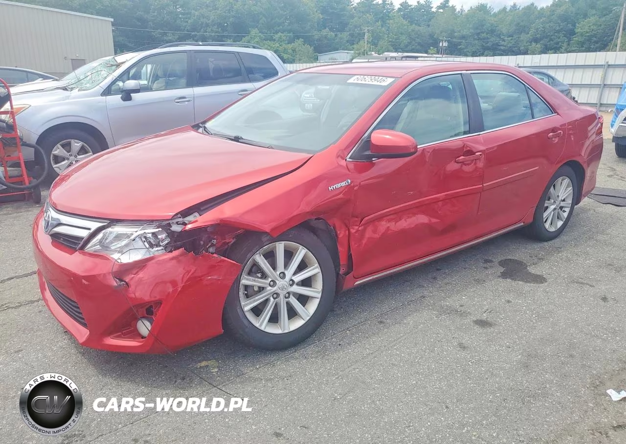 2014 Toyota Camry Hybrid Xle