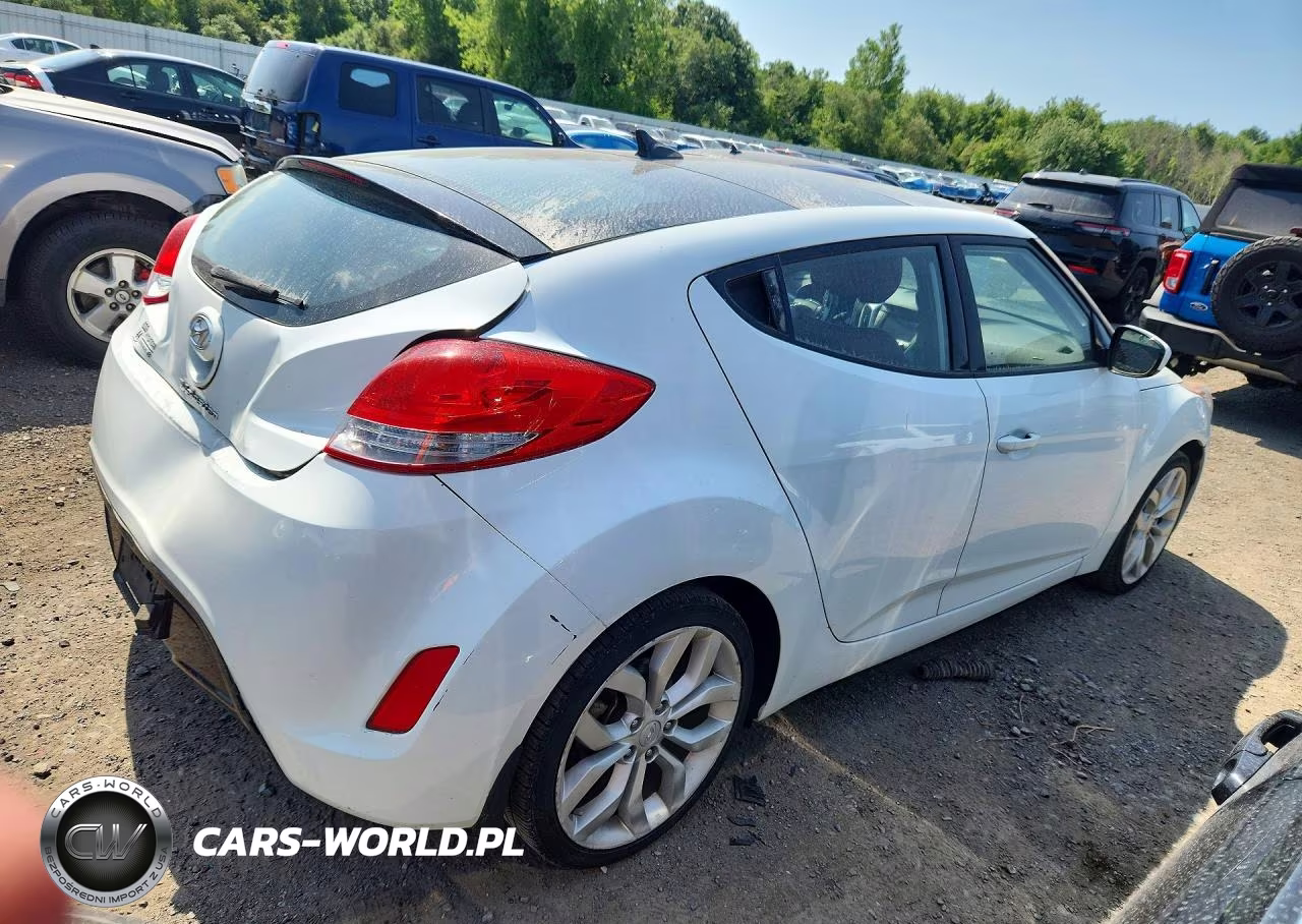 2013 Hyundai Veloster Base VIN:KMHTC6AD0DU173519 - 3
