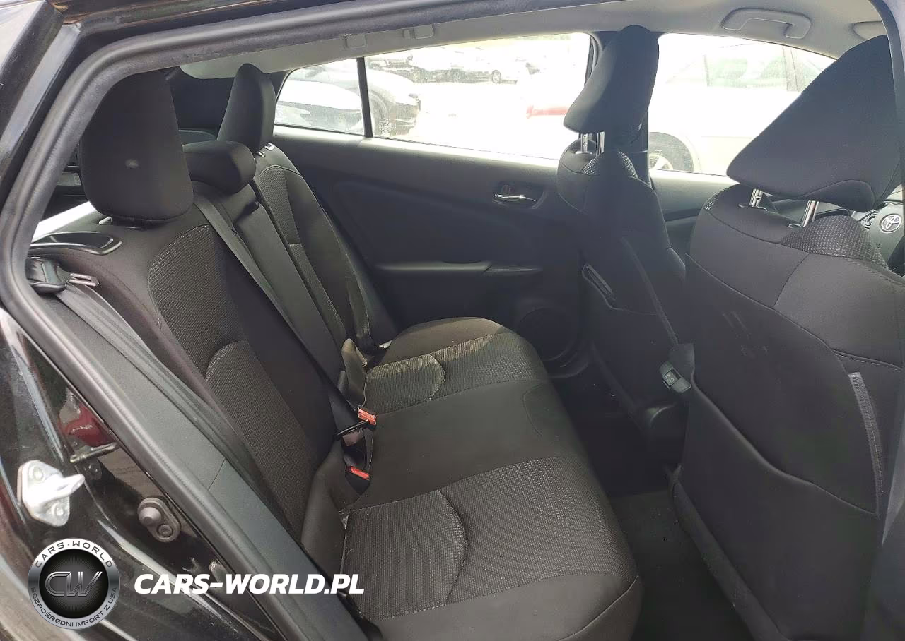 2021 Toyota Prius Le VIN:JTDKAMFU2M3147206 - 10