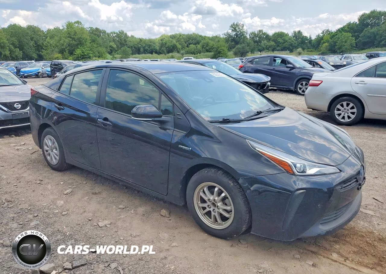2021 Toyota Prius Le VIN:JTDKAMFU2M3147206 - 4
