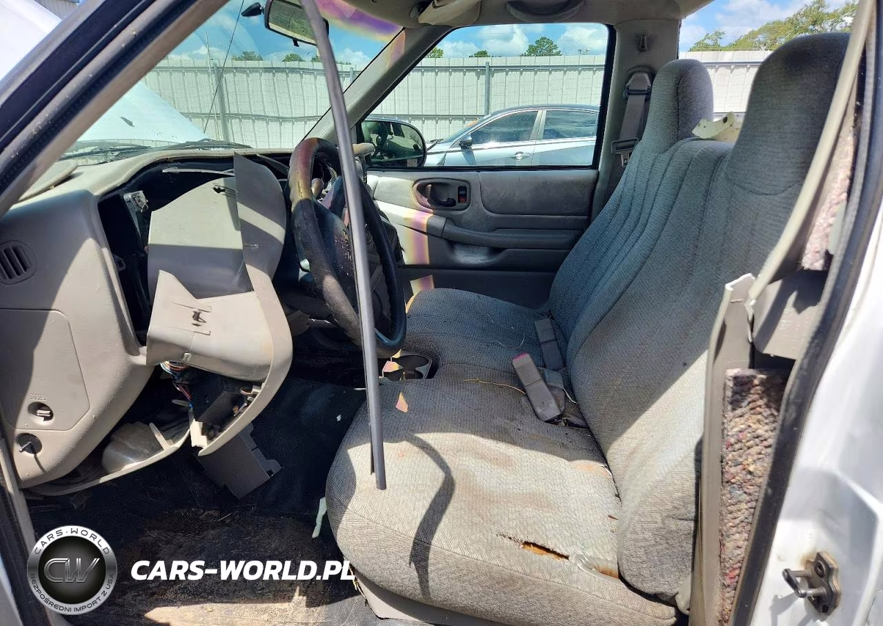 1999 GMC Sonoma VIN:1GTCS14X6X8502592 - 7