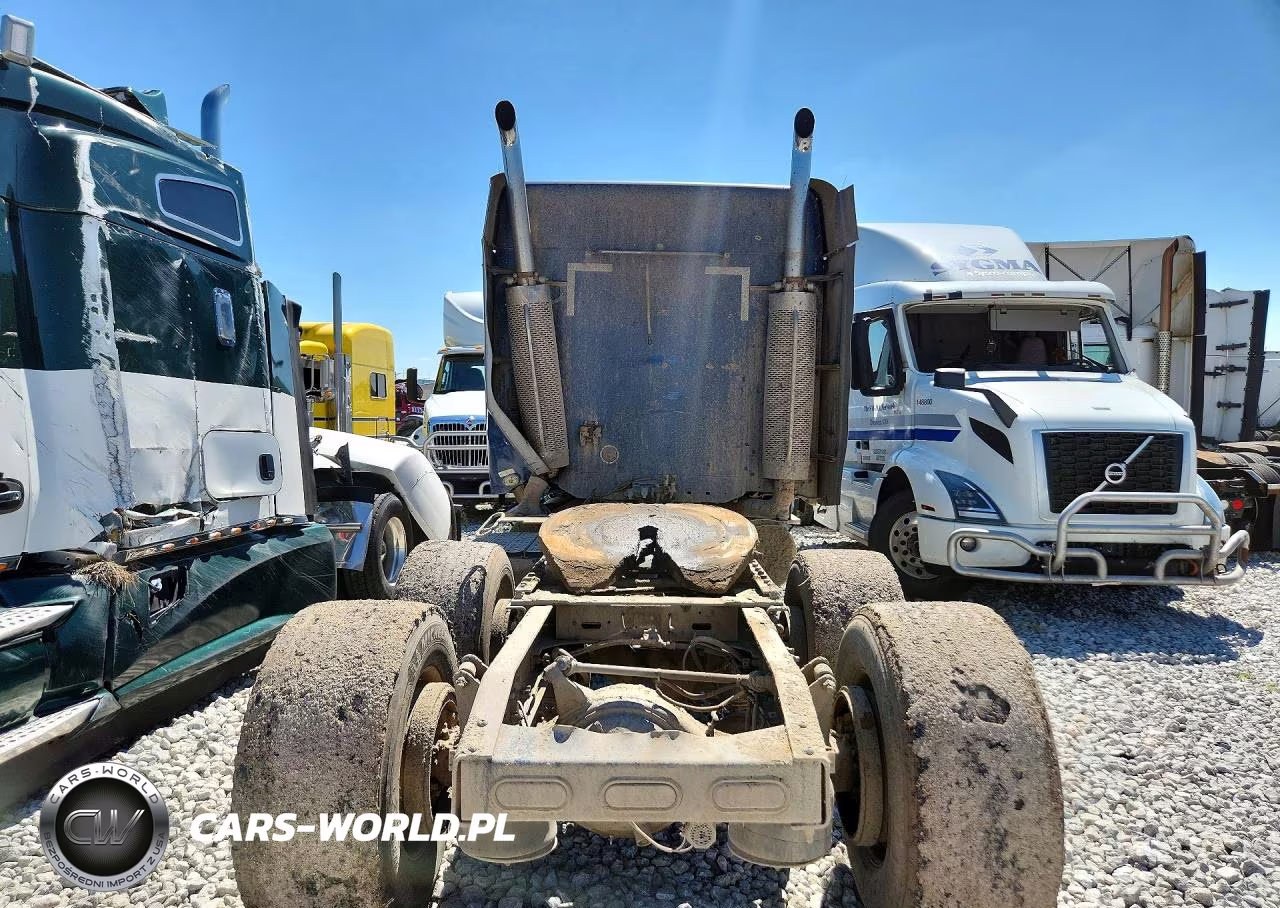 2005 Freightliner Columbia 120 Semi Truck VIN:1FUJA6CK15LU00648 - 6