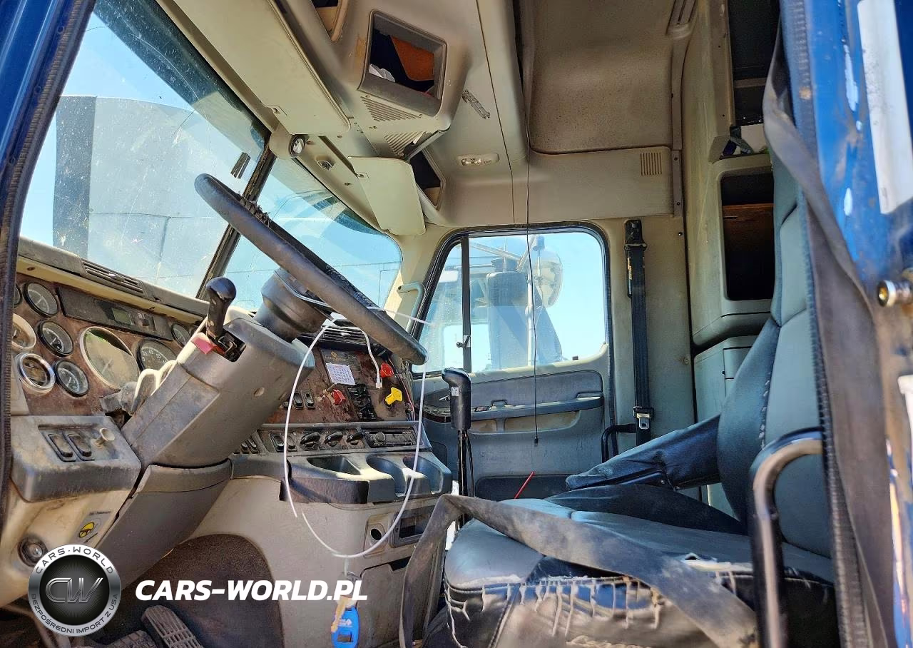 2005 Freightliner Columbia 120 Semi Truck VIN:1FUJA6CK15LU00648 - 7