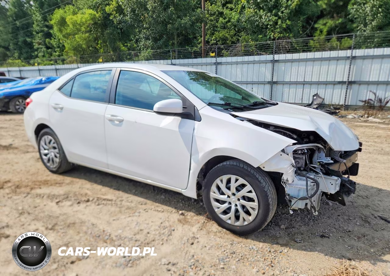 2017 Toyota Corolla Le VIN:2T1BURHE8HC815033 - 4