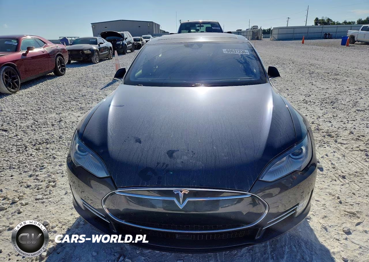2015 Tesla Model S VIN:5YJSA1E27FF112486 - 5