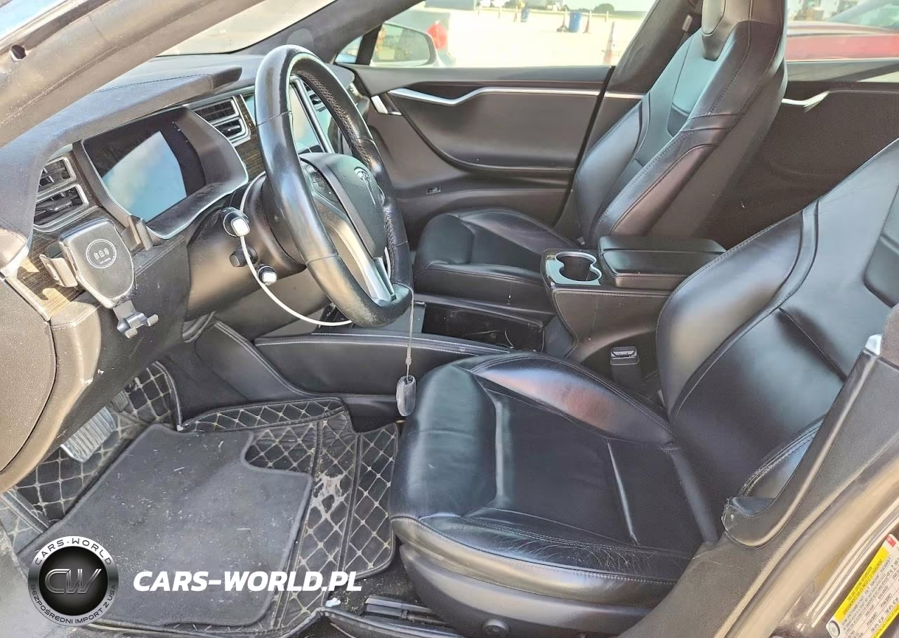 2015 Tesla Model S VIN:5YJSA1E27FF112486 - 7
