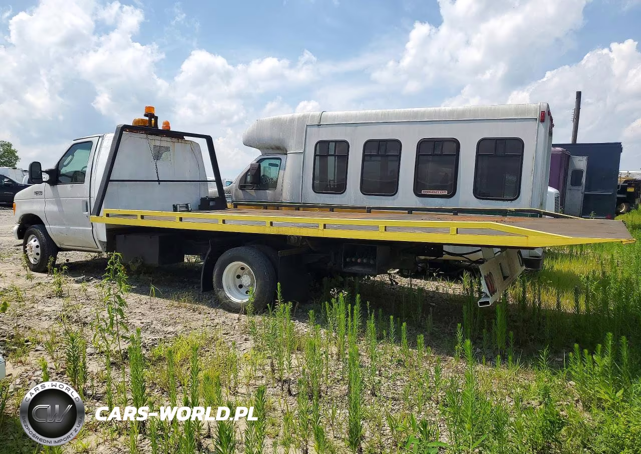 2005 Ford Econoline E450 Super Duty Cutaway Van VIN:1FDXE45S45HB19501 - 2