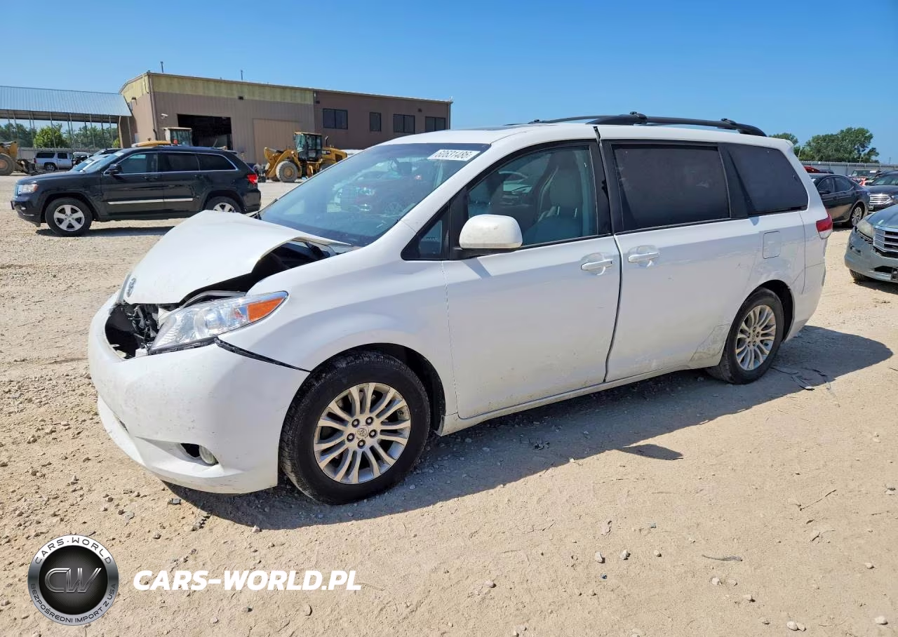 2012 Toyota Sienna Xle 8-Passenger