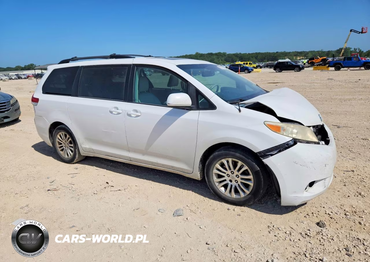 2012 Toyota Sienna Xle 8-Passenger VIN:5TDYK3DC6CS247558 - 4