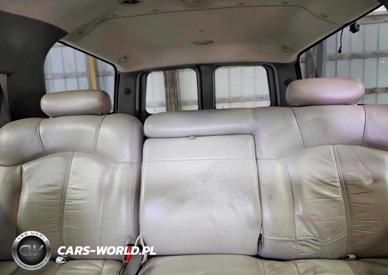 2001 Chevrolet Suburban K2500 VIN:3GNGK26G81G134932 - 10