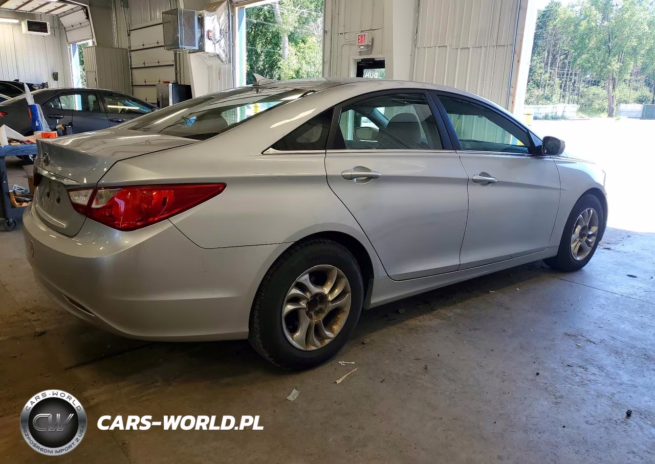 2011 Hyundai Sonata Gls VIN:5NPEB4AC4BH055878 - 3