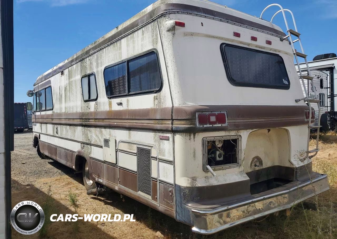 1982 Chevrolet P30 VIN:1GBKP37W7C3322495 - 3