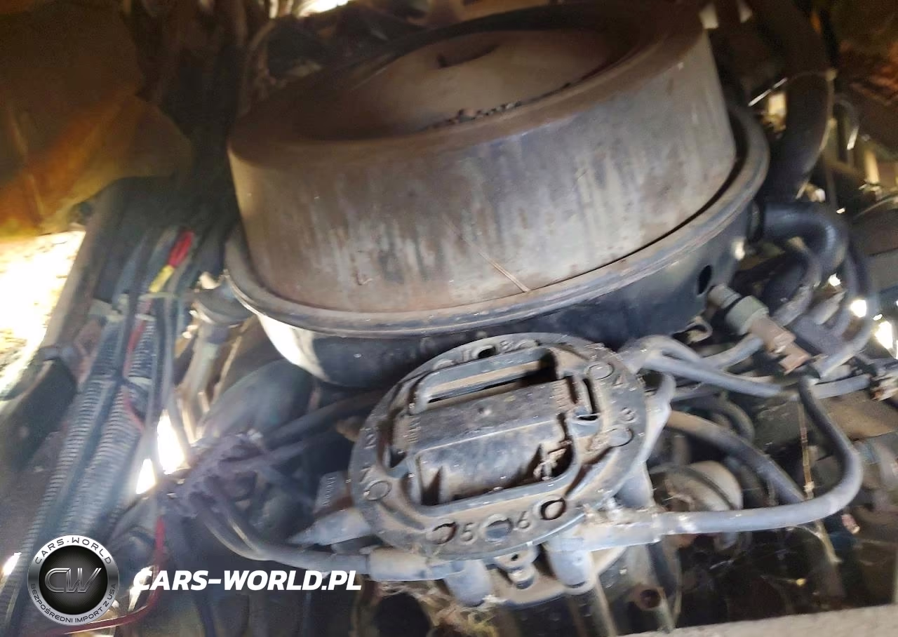 1982 Chevrolet P30 VIN:1GBKP37W7C3322495 - 7