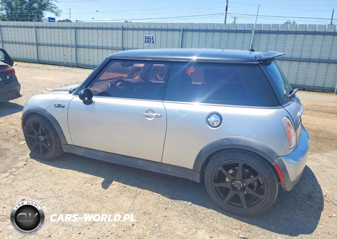 2004 Mini Cooper S VIN:WMWRE33474TD82492 - 2