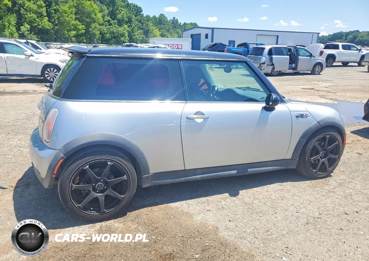 2004 Mini Cooper S VIN:WMWRE33474TD82492 - 3