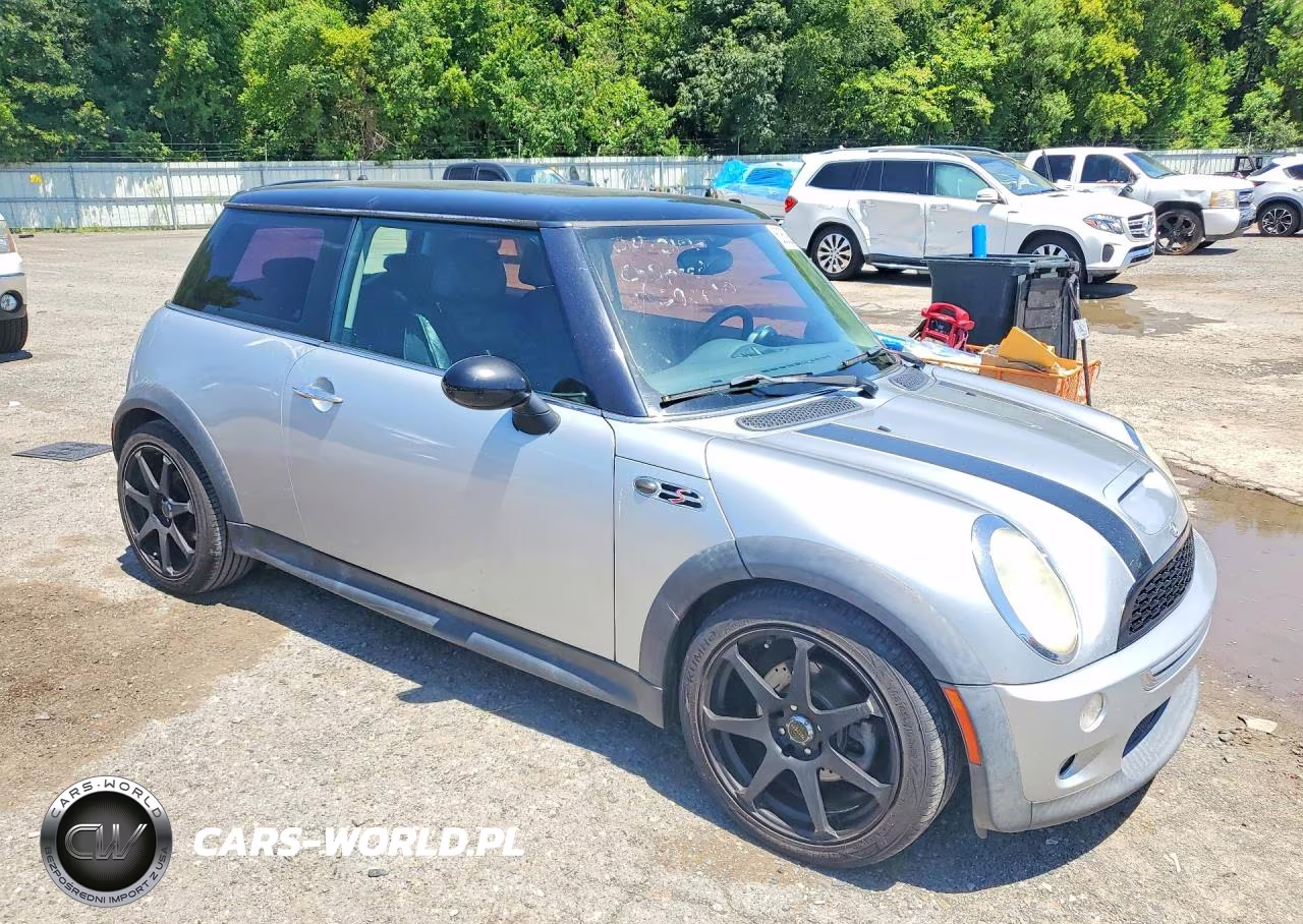 2004 Mini Cooper S VIN:WMWRE33474TD82492 - 4