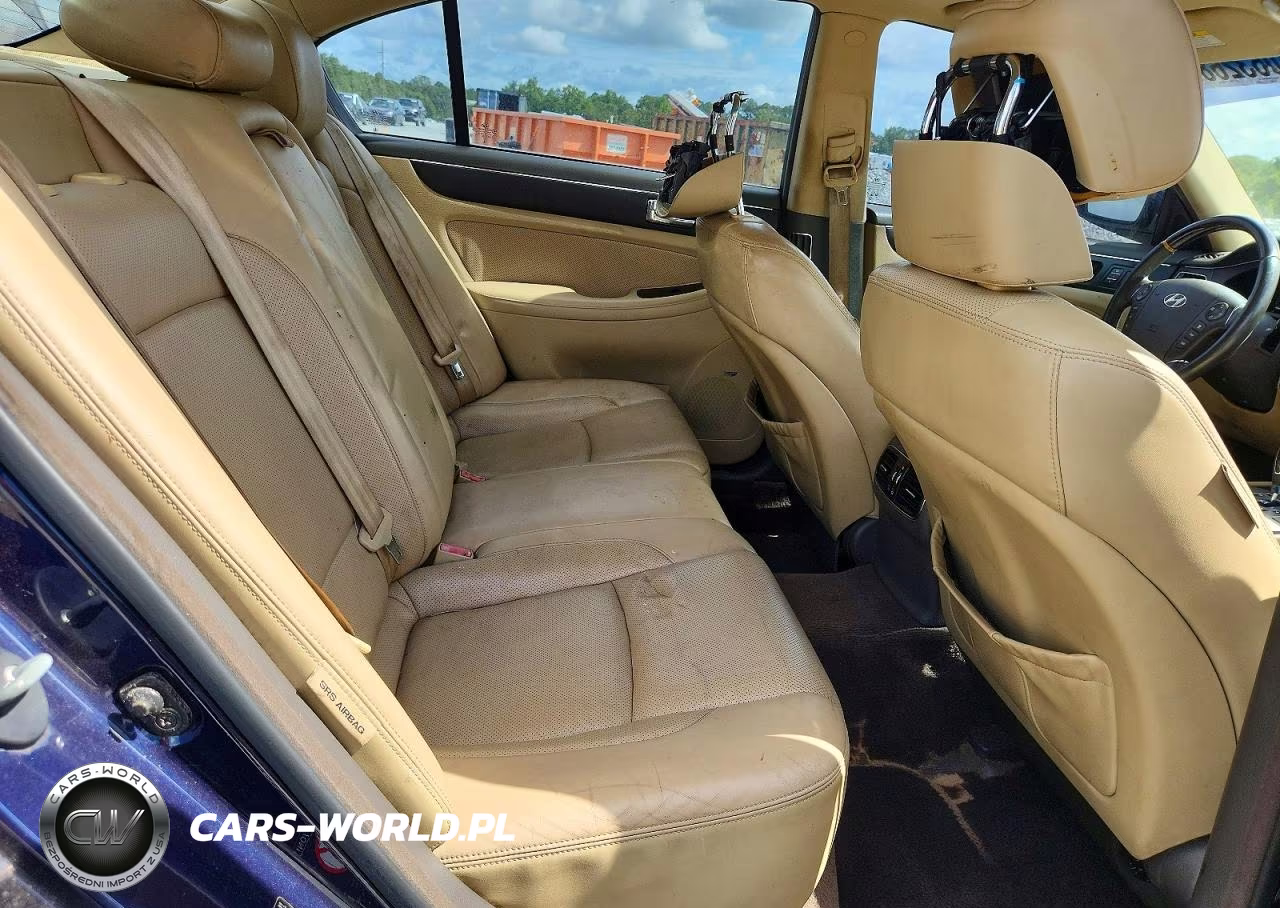 2010 Hyundai Genesis 4.6L VIN:KMHGC4DF1AU111075 - 10