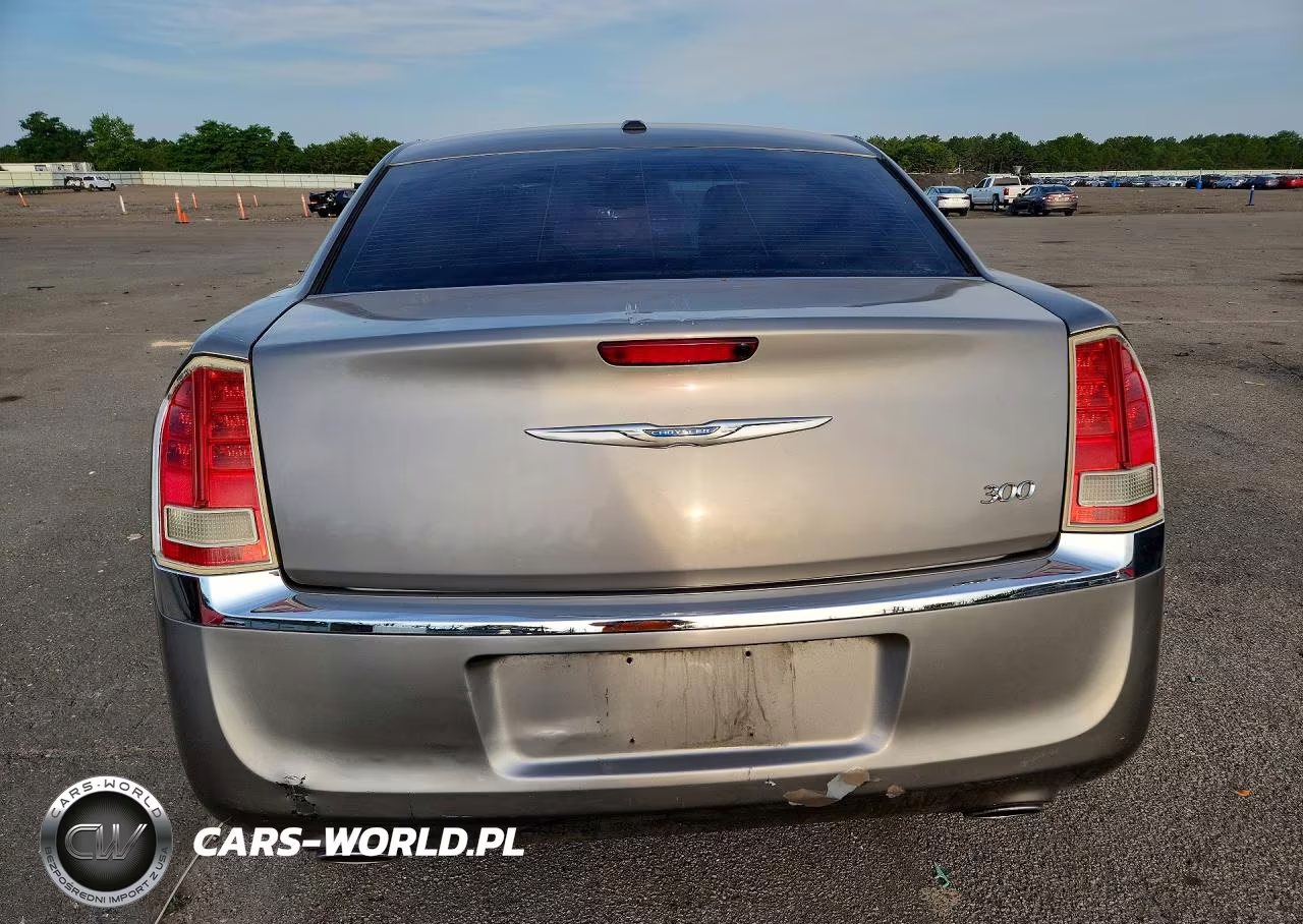 2014 Chrysler 300 VIN:2C3CCAAG4EH269423 - 6