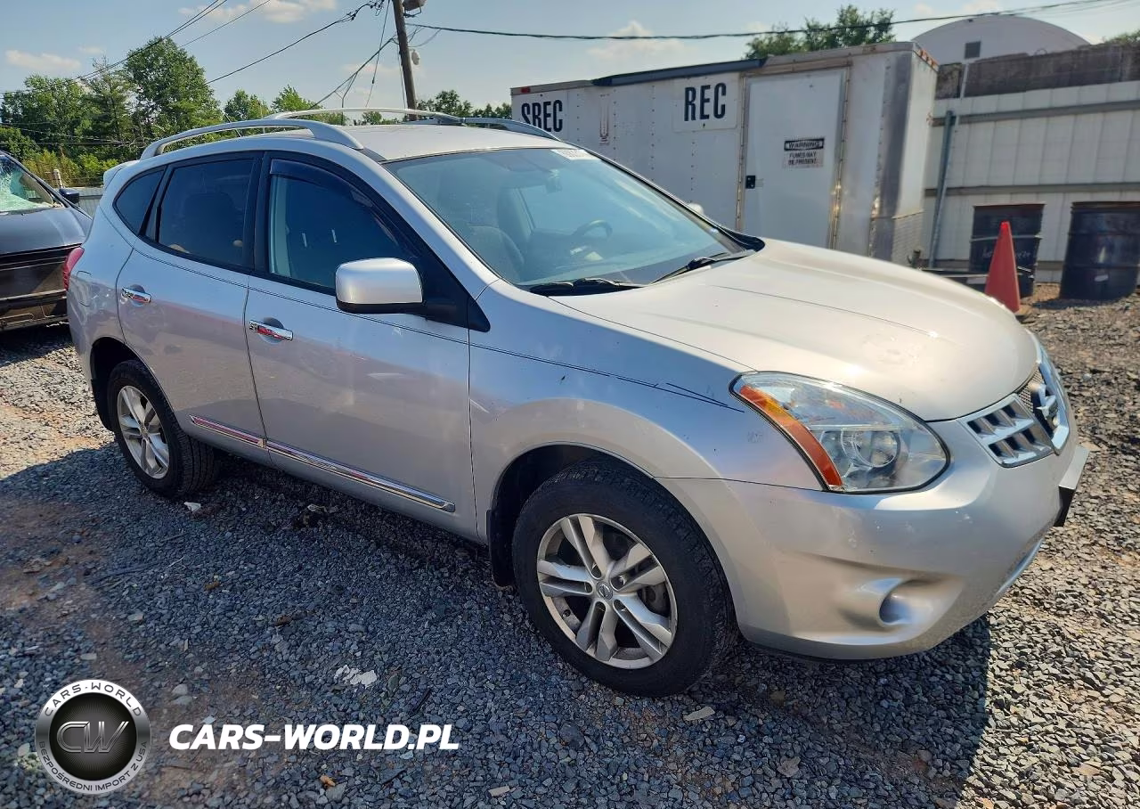 2013 Nissan Rogue S VIN:JN8AS5MV2DW615061 - 4