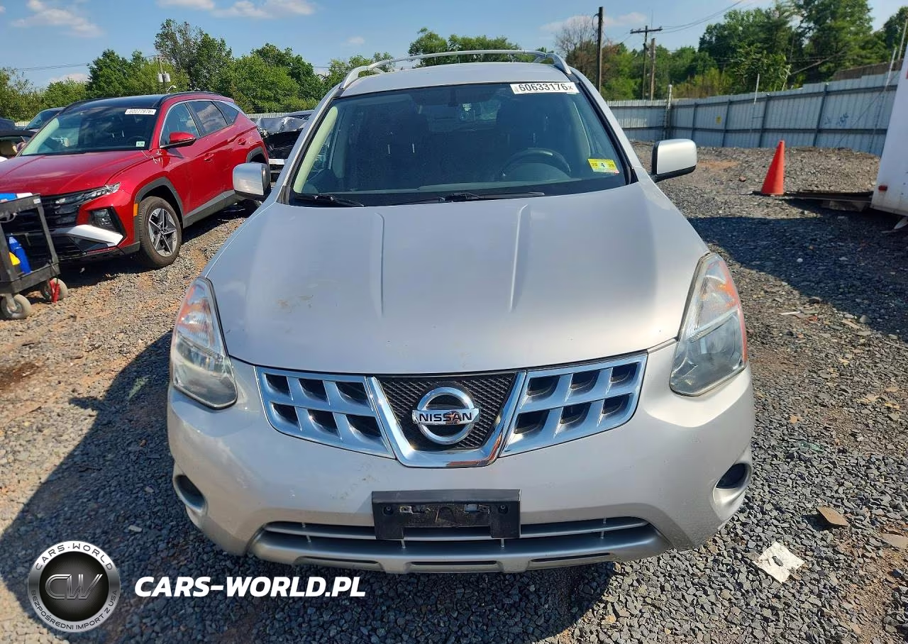 2013 Nissan Rogue S VIN:JN8AS5MV2DW615061 - 5
