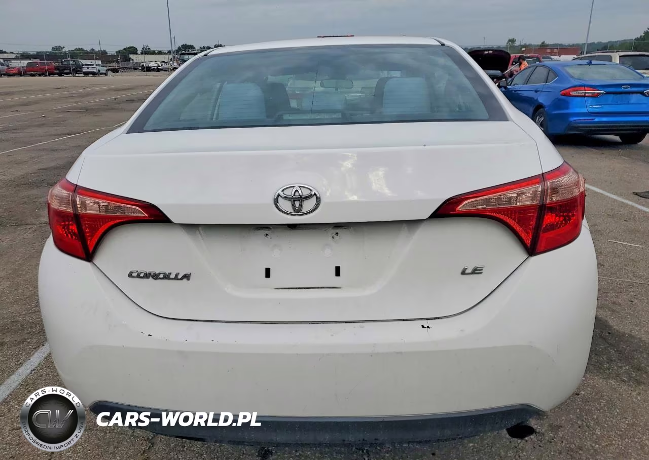 2017 Toyota Corolla Le VIN:2T1BURHE7HC801589 - 6