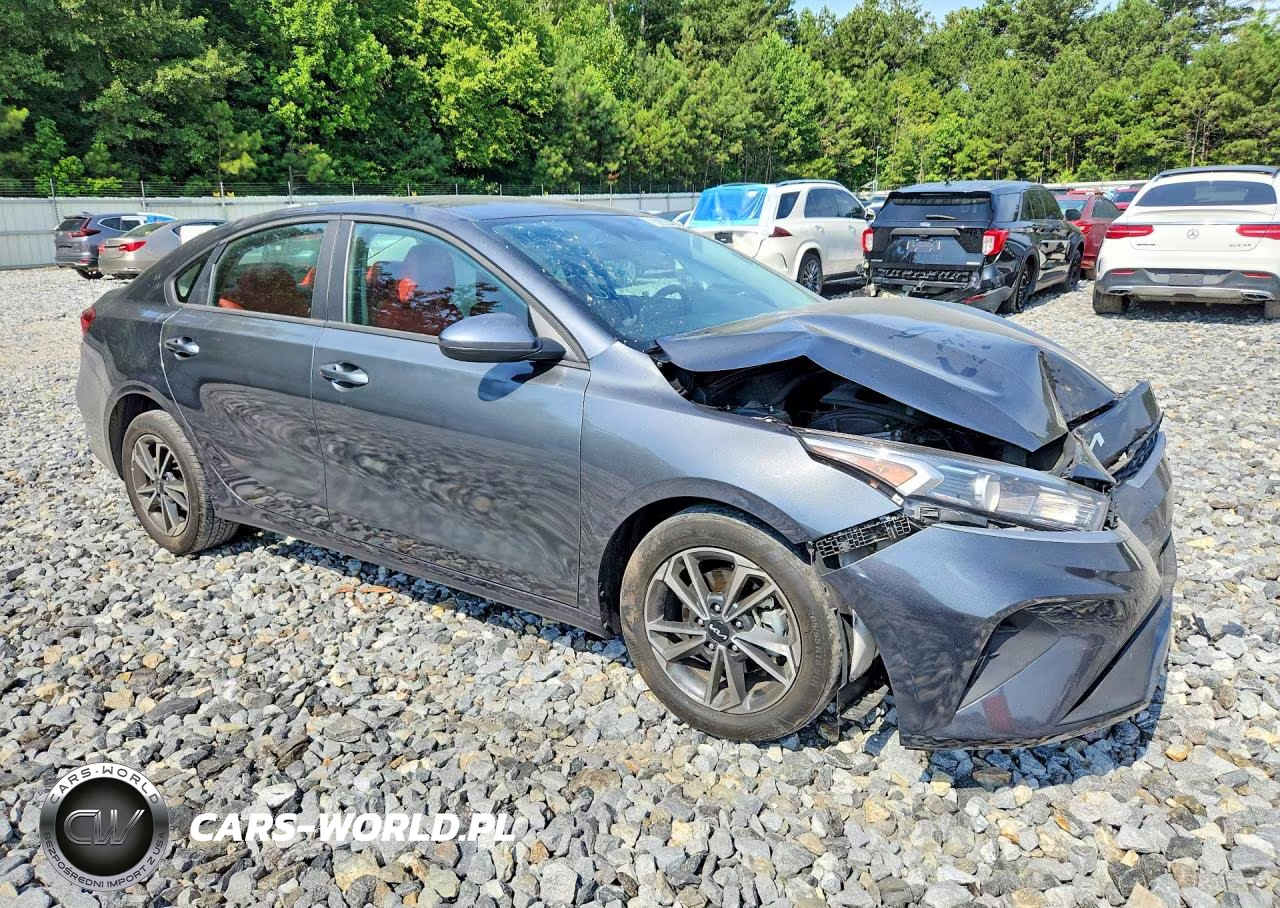 2024 Kia Forte Lxs VIN:3KPF24AD6RE831651 - 4