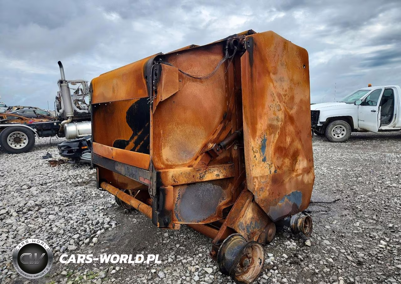 2002 Round Baler VIN:E00557X184214 - 4