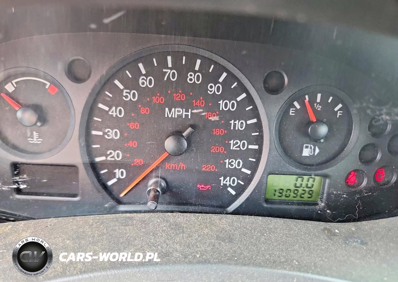 2005 Ford Focus Zx4 VIN:1FAFP34N05W275665 - 9