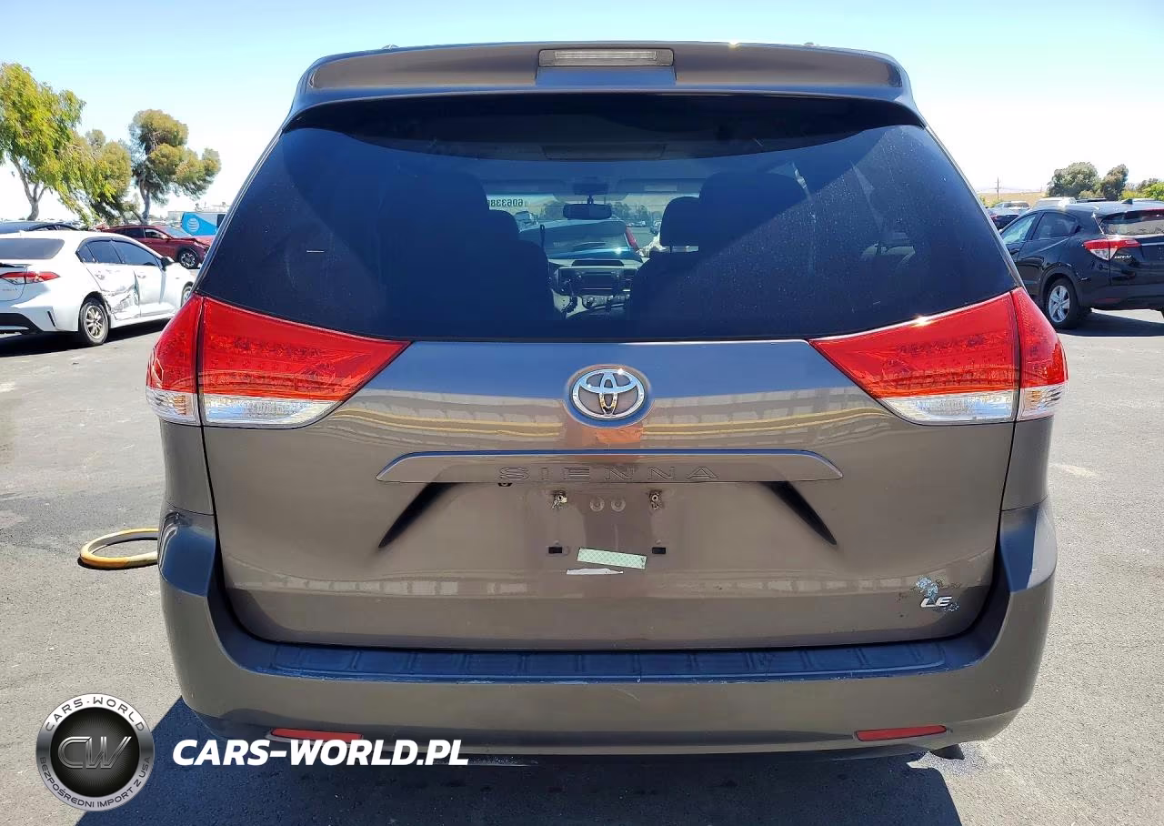 2012 Toyota Sienna Le VIN:5TDKK3DC4CS261108 - 6