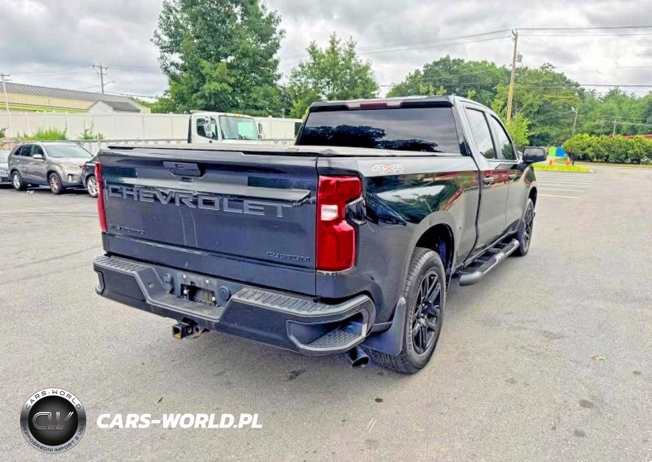 2021 Chevrolet Silverado K1500 Custom VIN:1GCPYBEK6MZ324018 - 3