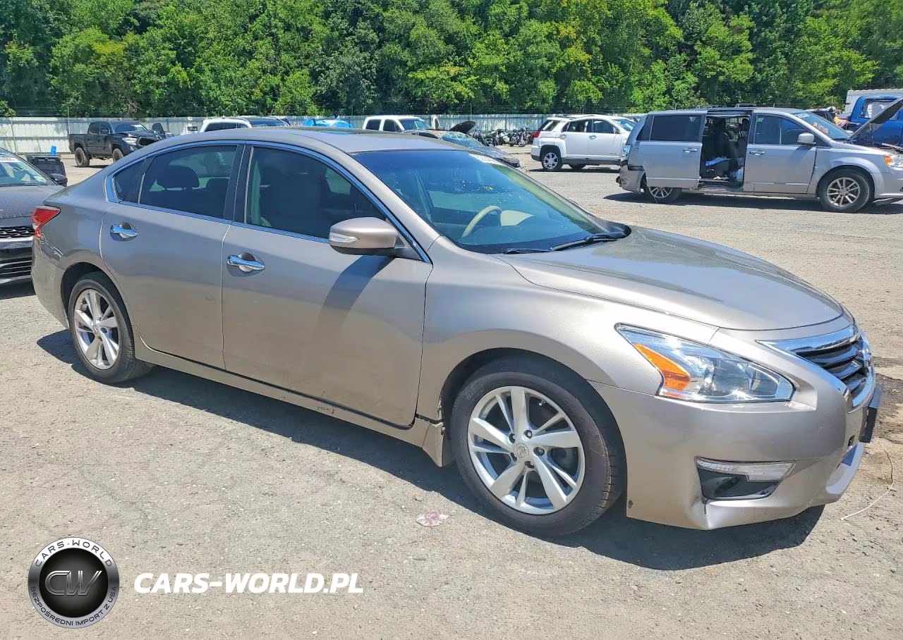 2013 Nissan Altima 2.5 VIN:1N4AL3AP8DN555155 - 4