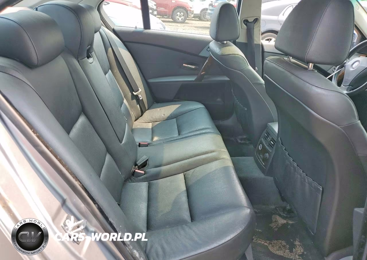 2007 BMW 530 Xi VIN:WBANF73537CU24282 - 10