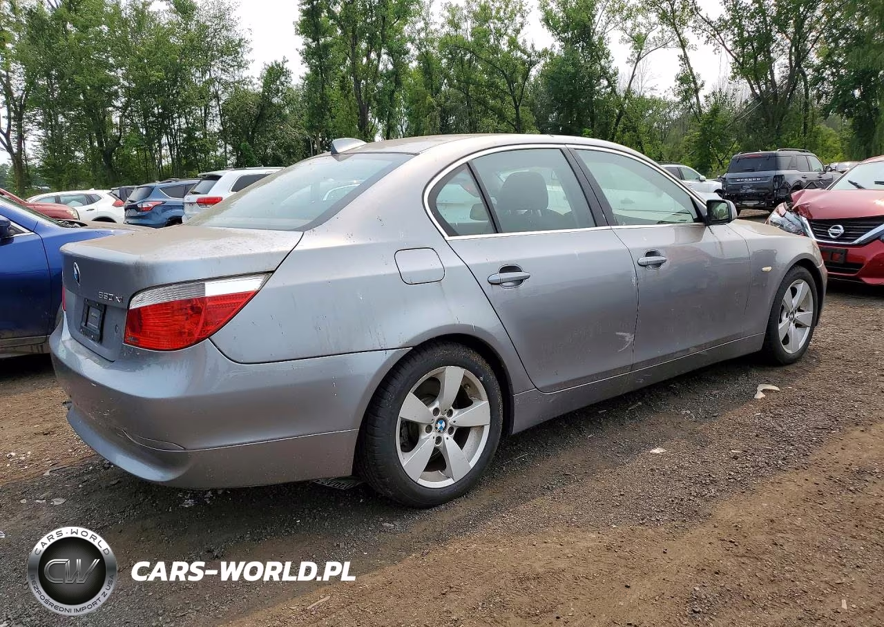 2007 BMW 530 Xi VIN:WBANF73537CU24282 - 3