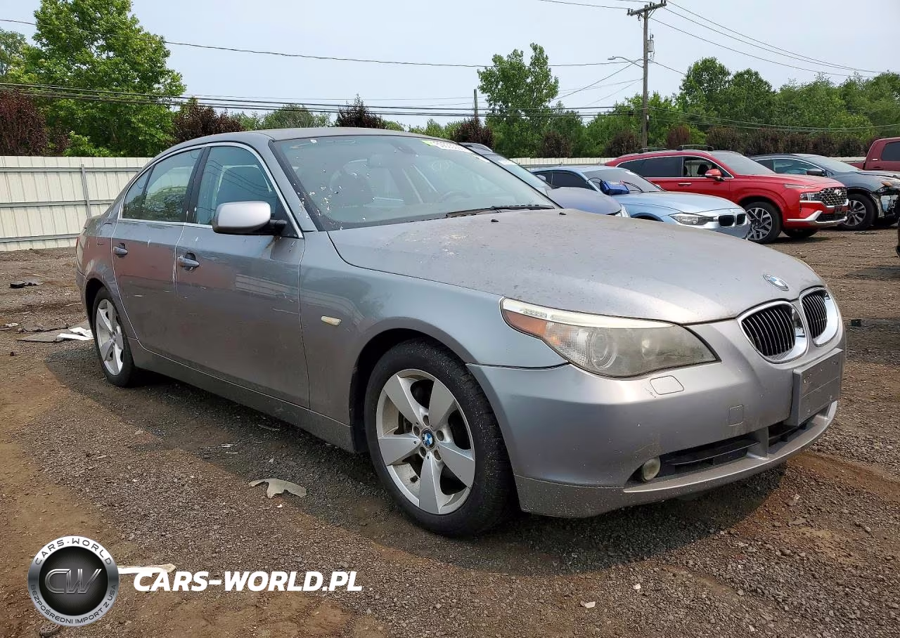 2007 BMW 530 Xi VIN:WBANF73537CU24282 - 4
