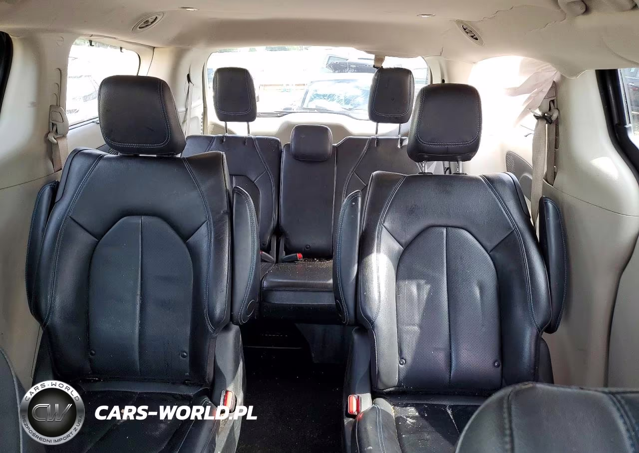 2021 Chrysler Pacifica Hybrid Touring L VIN:2C4RC1L79MR581281 - 10