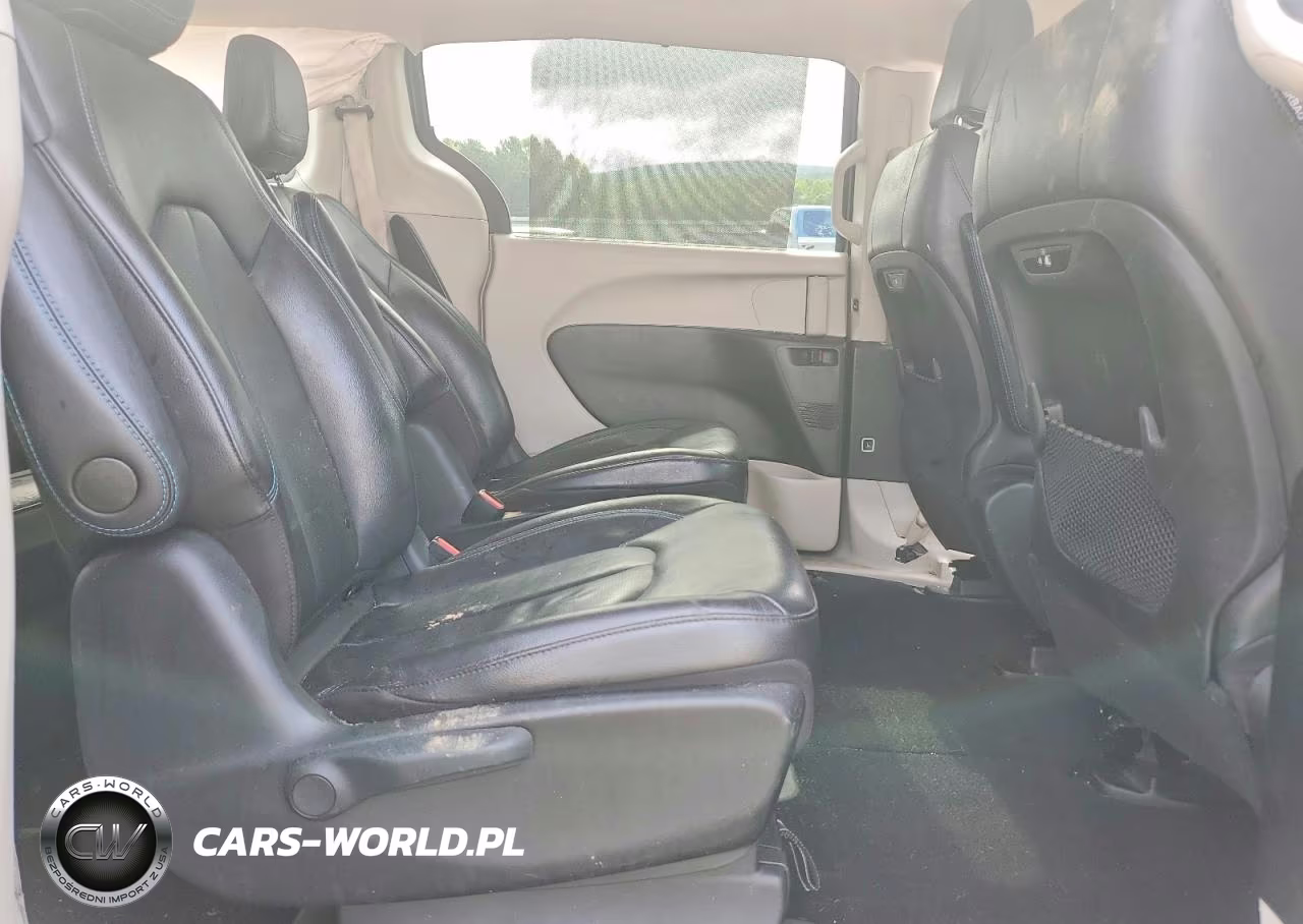 2021 Chrysler Pacifica Hybrid Touring L VIN:2C4RC1L79MR581281 - 11