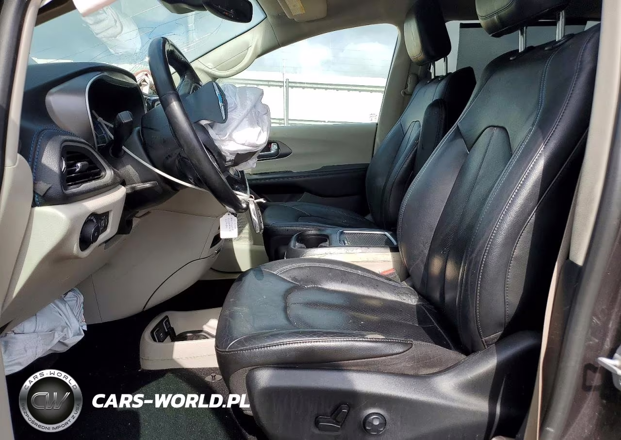 2021 Chrysler Pacifica Hybrid Touring L VIN:2C4RC1L79MR581281 - 7