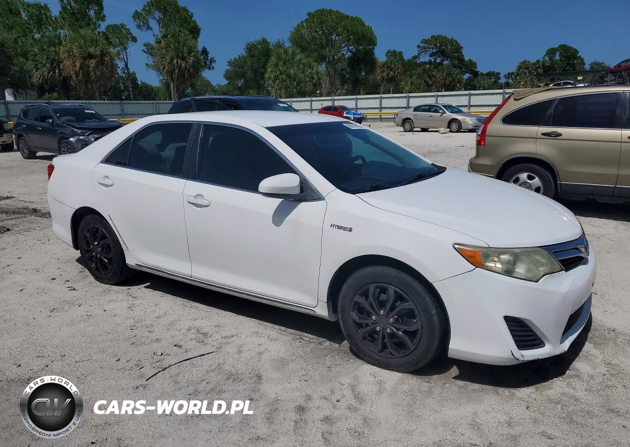 2013 Toyota Camry Hybrid Le VIN:4T1BD1FK0DU091020 - 4