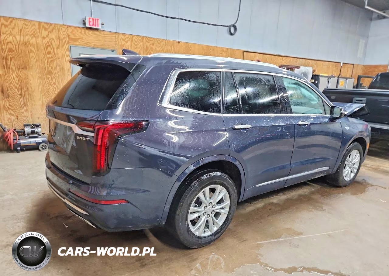 2025 Cadillac Xt6 Luxury VIN:1GYKPBR43SZ129512 - 3