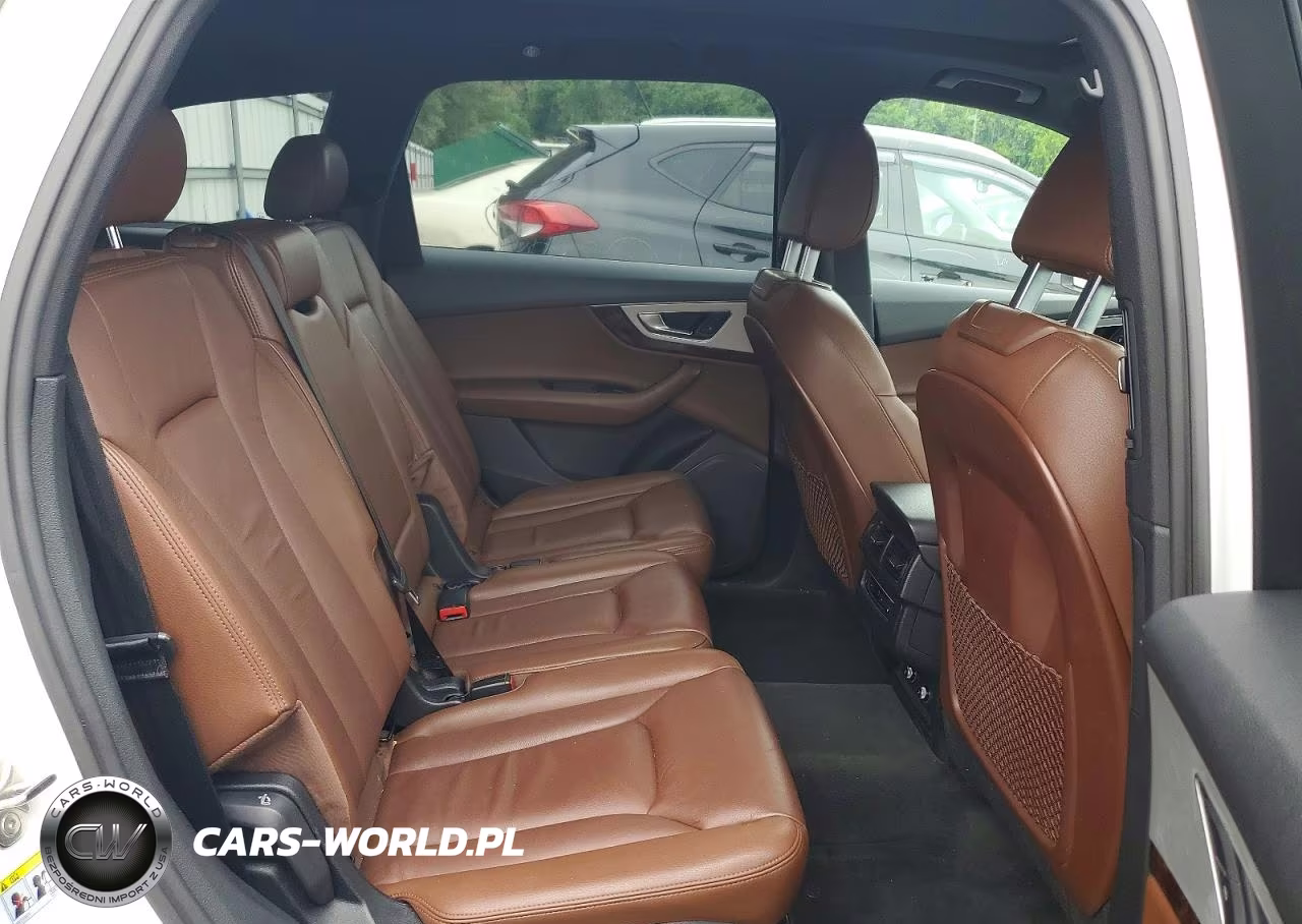 2018 Audi Q7 Premium VIN:WA1AHAF77JD019995 - 11